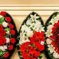 Фото Ритуальные принадлежности и похоронные товары. Гробы, кресты, венки, ограды