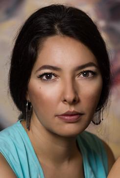 Американская внучка (на илл.) советского поэта-песенника нашла на картине Рембрандта «Даная» его автопортрет. Фото 5 