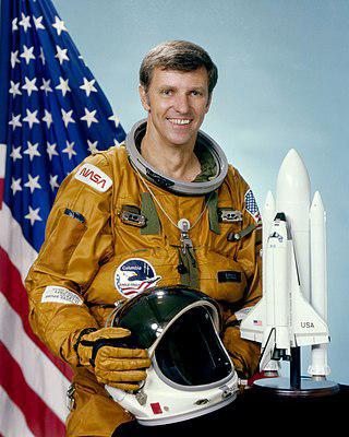 Астронавт совершал космические полёты на крылатом аппарате ещё до появления шаттлов. Фото 3 