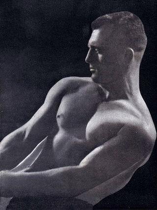 Бывает, что вес пера больше, чем вес петуха. Фото 1 