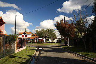 Город, названный в честь жены президента, за 30 лет переименовывался четыре раза. Фото 1 