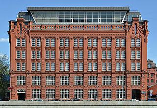 «Красный Октябрь» и «Красные текстильщики» были построены из красного кирпича одним архитектором. Фото 3 