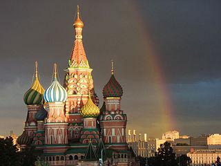 На берегу Оки, где стоял шатёр Ивана Грозного, Барма и Постник возвели белокаменный храм. Фото 3 