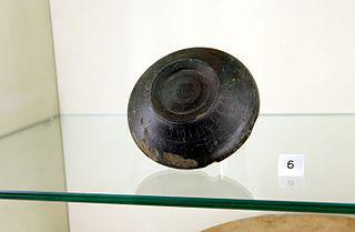 Надпись на миске (на илл.) свидетельствует, что у этрусков были алфавитные реформы. Фото 2 