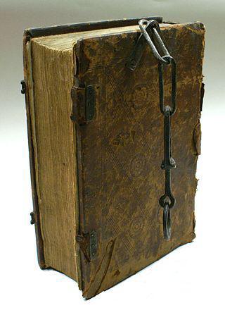 Первые книги Бодлианской библиотеки были прикованы к книжным шкафам цепями. Фото 3 