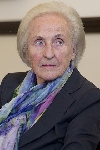 Самая богатая женщина Германии (на илл.) начинала карьеру с должности секретаря. Фото 1 