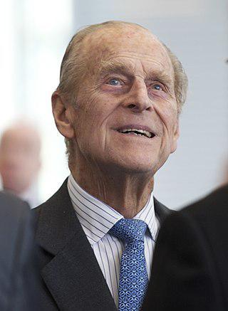 Смерть принца Филиппа связана с Эдинбургским мостом, а кончина Елизаветы II повлечёт «падение» Лондонского моста. Фото 1 