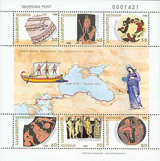 Согласно древнегреческой легенде, корабль аргонавтов обладал даром пророчества, поскольку Афина Паллада собственноручно вделала в его корму доску священного дуба из рощи Додонского оракула. Фото 1 