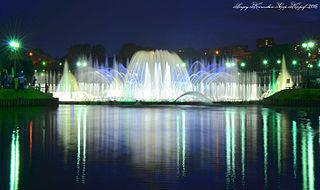 Светомузыкальный фонтан в Царицыне зимует под воздухоопорным куполом (на илл.). Фото 1 