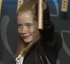 В 9 лет школьница (на илл.) была журналисткой, редактором и блогером, в 12 издала 6 книг и стала автором идеи детективного сериала. Фото 1 