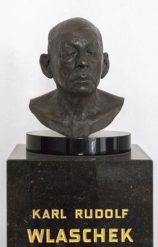 В мавзолее в центре Вены похоронен основатель сети супермаркетов Billa. Фото 1 