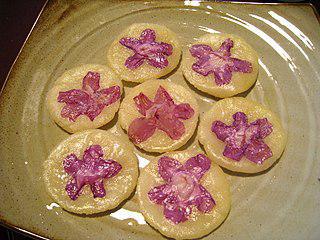 В США традиционно жарят в тесте устрицы, а в Корее — цветы. Фото 1 