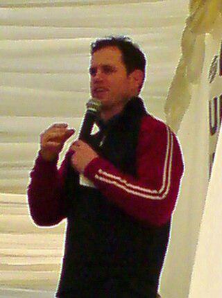 «Вечно травмированный» англичанин (на илл.) стал чемпионом мира по регби и победителем британского шоу «Танцы на льду». Фото 2 