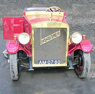 Заправившись водой и керосином один раз, автомобиль начала ХХ века (на илл.) мог проехать 2400 км. Фото 1 