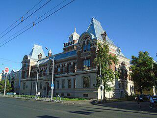 Для Казанской художественной школы был выстроен специальный «терем» со стеклянной стеной на верхнем этаже. Фото 2 