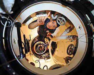 Каждые три года подводные лодки залегают на дно, ожидая своих спасателей. Фото 2 