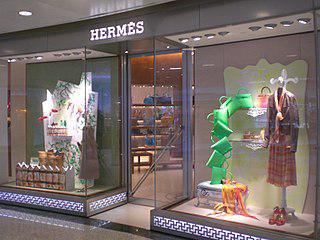 Квартал Нью-Йорка, где поначалу было 250 скотобоен, а позднее — наркопритоны и гей-клубы, сегодня заставлен элитными бутиками и является исторической достопримечательностью. Фото 4 