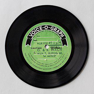 Личность запечатлённого на фото разведчика установили только спустя 50 лет благодаря футляру из-под грампластинки. Фото 1 