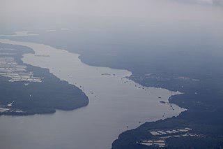 Малайзийская река (на илл.) — один из «четырёх национальных кранов» Сингапура. Фото 2 