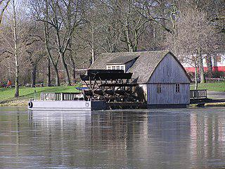 Мельницы бывают не просто водяными, но даже и плавучими. Фото 2 