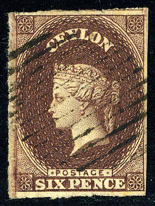 На марках Шри-Ланки надписи на трёх языках, но без четвёртого их не наклеить. Фото 1 