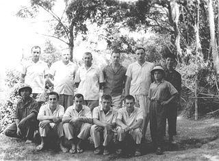 На вьетнамский Новый год русские в Ханое получали в подарок деревья и фотографировались с Хо Ши Мином. Фото 2 