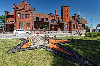 Одно из последних стихотворений Булата Окуджавы было посвящено дню рождения соседа поэта — Анатолия Чубайса. Фото 3 