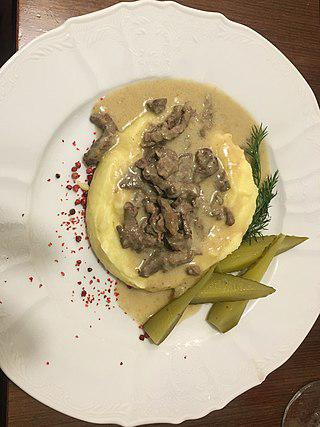 Одно из самых популярных мясных блюд носит имя русского гурмана. Фото 1 