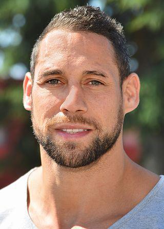 Отличный «бьющий» (на илл.) выступал на позициях первого и второго пяти-восьмого. Фото 1 