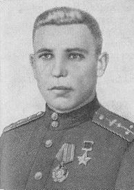 Прошедший всю войну Герой Советского Союза через месяц после её окончания погиб на родине во время отпуска. Фото 2 