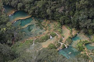 Сомнения в компетентности создателя «лучшего и непревзойдённого произведения национальной архитектуры» погребены над водопадом. Фото 2