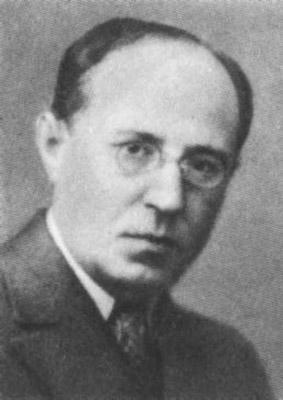 В бывшем адвокате детская литература нашла себе автора, издателя, торговца, теоретика и куратора. Фото 2 