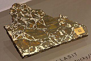 В курганах хоупвелловских индейцев нашли украшения из небесного минерала (на илл.). Фото 2 