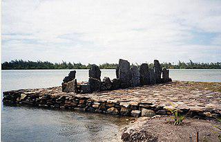 В отличие от соседей, у маори «мараэ» (на илл.) — просто дворик. Фото 1 