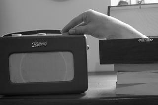 В популярной чёрной комедии роль «серьёзного человека» отведена отрубленной кисти. Фото 3 