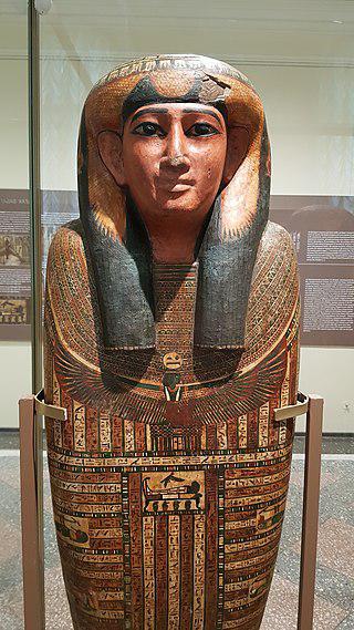 В саркофаге женщины (на илл.) случайно оказалась мумия мужчины. Фото 1 