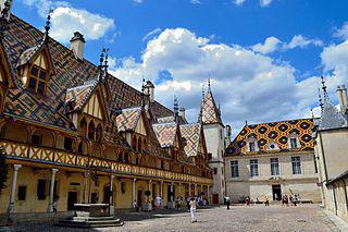 В средневековой больнице неизлечимые больные созерцали изображение Страшного суда. Фото 1 