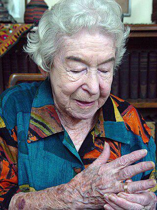 В выступлениях израильской танцовщицы и хореографа танец перемежался с художественной декламацией. Фото 1 