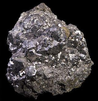 Запах чеснока исходит не только от растения, но и от некоторых «ядовитых» камней. Фото 2 