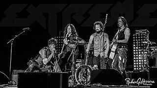 Экстремальные рокеры возглавляли хит-парад Billboard 200 с балладой о любви. Фото 1 