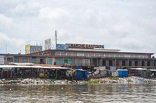 Элиту крупнейшего рынка Западной Африки составляют женщины на «Мерседесах» и колдуны вуду. Фото 2 