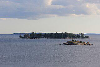 Финские форты «Слава» на Кукоури, «Екатерина» на Котке и «Елизавета» на Вариссаари были построены для защиты от шведов, но разрушены британцами. Фото 3 