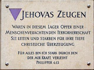 Гитлер поклялся истребить бывших Исследователей Библии после получения более 20 тыс. телеграмм. Фото 2 