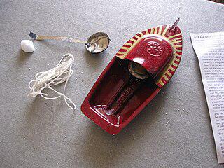 Игрушка без движущихся частей (на илл.) работает на нетривиальных физических принципах. Фото 3 