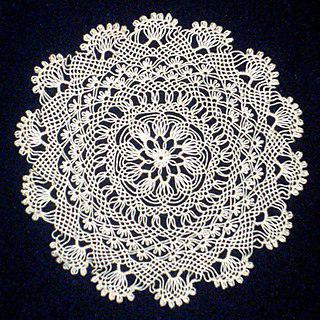 Искусству кружевоплетения армянских девочек обучали с трёх лет. Фото 1 