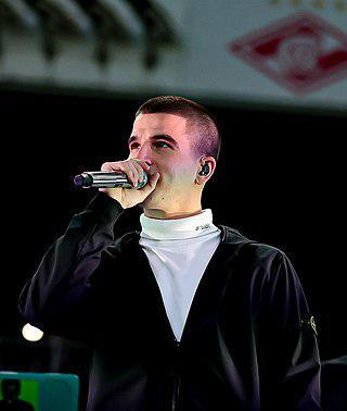 Исполнители главного русскоязычного хита 2017 года поссорились из-за порядка имён в названии видеоклипа. Фото 2 