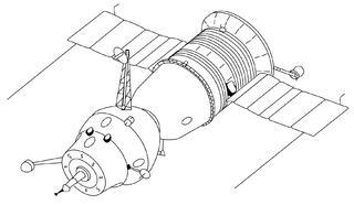 Космонавтам первых «Союзов» приходилось переходить из одного корабля в другой через открытый космос. Фото 1 