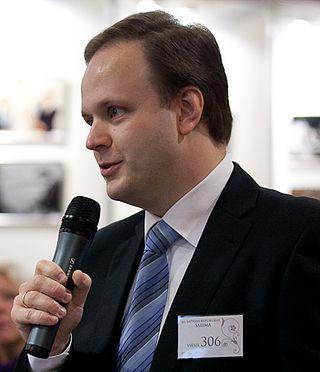 Латвийский хакер, опубликовавший зарплаты госчиновников, едва не стал национальным героем. Фото 2 