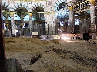 Мусульмане перекрыли иудеям доступ к месту, с которого, по еврейским поверьям, началось сотворение мира. Фото 4 