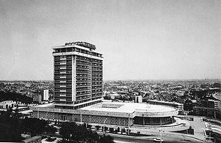 На месте трёх огромных «языков пламени» некогда располагалась «Москва». Фото 1 